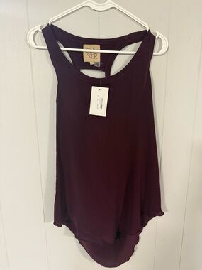Chaser NWT Medium Sleeveless Scoop Neck Tank Top in Deep Plum Maroon SILK
